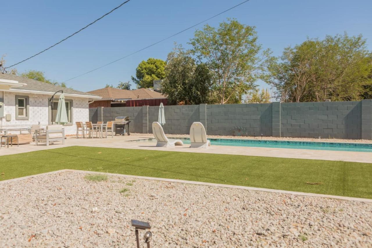 Modern Arcadia Lite Oasis Pool Heater Bbq Villa Phoenix Exterior photo